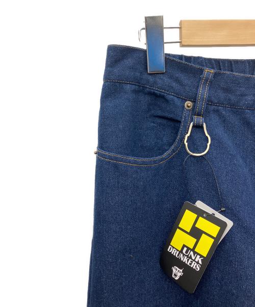 PUNK DRUNKERS（パンクドランカーズ）PUNK DRUNKERS (パンクドランカーズ) デニムパンツ インディゴ サイズ:SIZE M 未使用品の古着・服飾アイテム