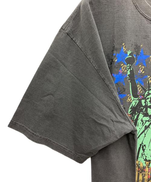 glamb（グラム）glamb (グラム) プリントTシャツ グレー サイズ:Ｌ 未使用品の古着・服飾アイテム