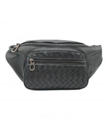 BOTTEGA VENETA（ボッテガベネタ）の古着「イントレチャートボディーバッグ」｜ブラック