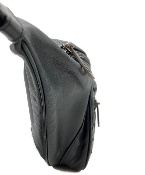 BOTTEGA VENETA（ボッテガベネタ）BOTTEGA VENETA (ボッテガベネタ) イントレチャートボディーバッグ ブラックの古着・服飾アイテム