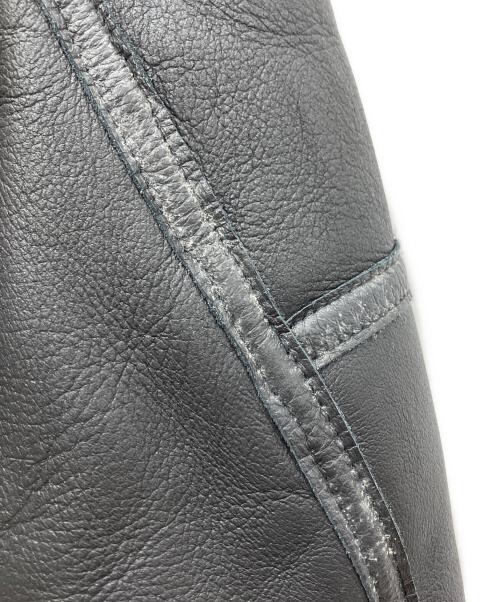 AVIREX（アヴィレックス）AVIREX (アヴィレックス) TYPE B-3 ムートンボンバージャケット ブラック サイズ:Mの古着・服飾アイテム