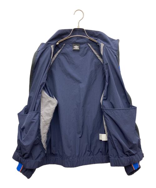 UMBRO（アンブロ）UMBRO (アンブロ) JUN RED (ジュン レッド) ナイロンジャケット ネイビー サイズ:Lの古着・服飾アイテム