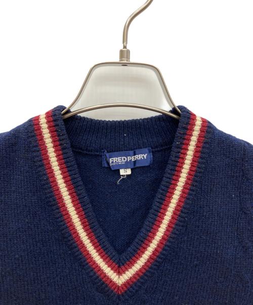 FRED PERRY（フレッドペリー）FRED PERRY (フレッドペリー) ニットベスト ネイビー サイズ:SIZE Sの古着・服飾アイテム