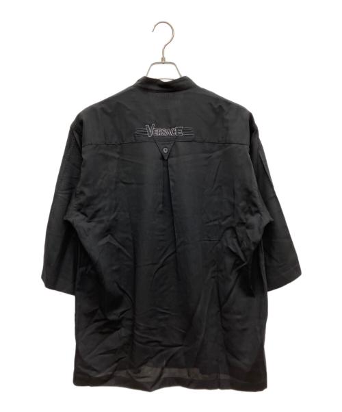 VERSACE JEANS COUTURE（ヴェルサーチ ジーンズクチュール）VERSACE JEANS COUTURE (ヴェルサーチ ジーンズクチュール) 半袖シャツ ブラック サイズ:表記無しの古着・服飾アイテム