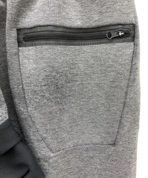 NIKE（ナイキ）NIKE (ナイキ) テックフリースパンツ グレー サイズ:SIZE Sの古着・服飾アイテム