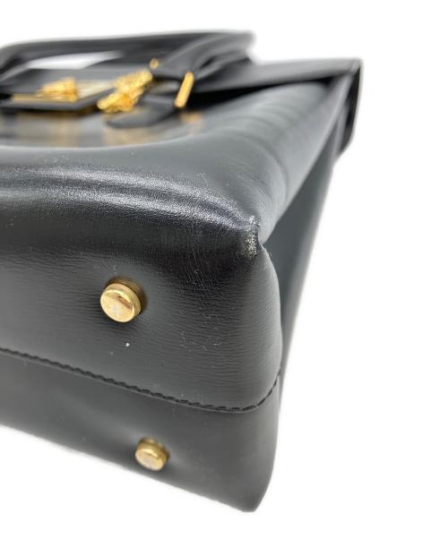 CELINE（セリーヌ）CELINE (セリーヌ) マンテルチェーンハンドバッグ ブラックの古着・服飾アイテム