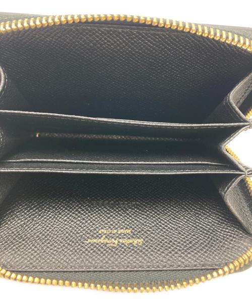 Salvatore Ferragamo（サルヴァトーレ フェラガモ）Salvatore Ferragamo (サルヴァトーレ フェラガモ) ヴァラリボンコインケース ブラックの古着・服飾アイテム