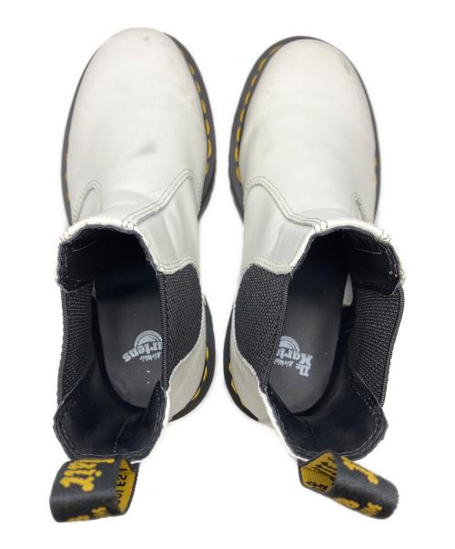 Dr.Martens（ドクターマーチン）Dr.Martens (ドクターマーチン) QUAD チェルシーブーツ ホワイト×ブラック サイズ:SIZE UK 4の古着・服飾アイテム