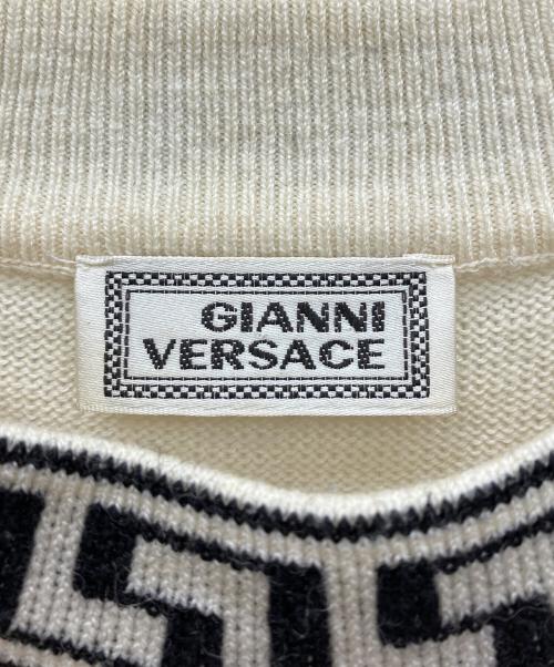GIANNI VERSACE（ジャンニ・ヴェルサーチ）GIANNI VERSACE (ジャンニ・ヴェルサーチ) 薄手ニット アイボリー サイズ:不明の古着・服飾アイテム