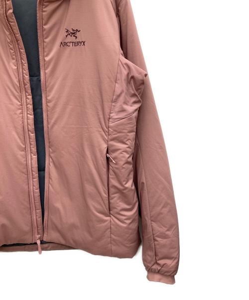 ARC'TERYX（アークテリクス）ARC'TERYX (アークテリクス) ATOM AR HOODY ピンク サイズ:Mの古着・服飾アイテム