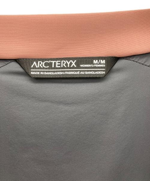 ARC'TERYX（アークテリクス）ARC'TERYX (アークテリクス) ATOM AR HOODY ピンク サイズ:Mの古着・服飾アイテム