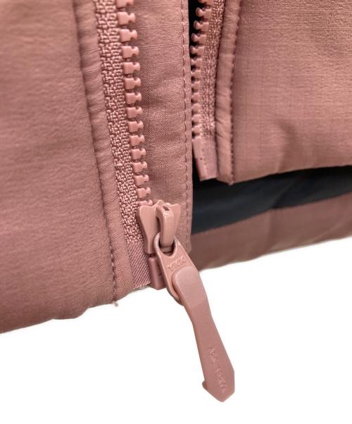 ARC'TERYX（アークテリクス）ARC'TERYX (アークテリクス) ATOM AR HOODY ピンク サイズ:Mの古着・服飾アイテム
