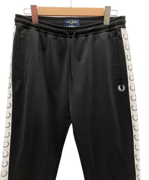 FRED PERRY（フレッドペリー）FRED PERRY (フレッドペリー) トラックパンツ ブラック サイズ:Mの古着・服飾アイテム