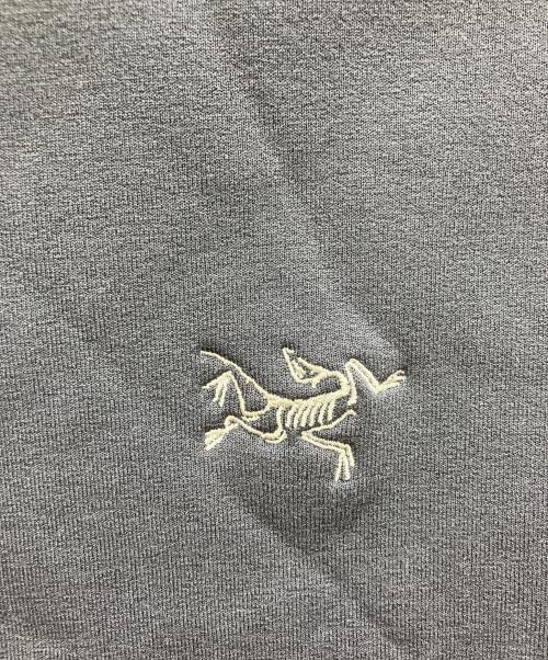 ARC'TERYX（アークテリクス）ARC'TERYX (アークテリクス) Kyanite Pullover Hoody（カイヤナイト プルオーバー フーディ） ネイビー サイズ:Mの古着・服飾アイテム