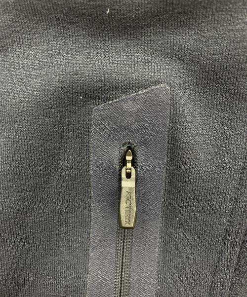 ARC'TERYX（アークテリクス）ARC'TERYX (アークテリクス) Kyanite Pullover Hoody（カイヤナイト プルオーバー フーディ） ネイビー サイズ:Mの古着・服飾アイテム