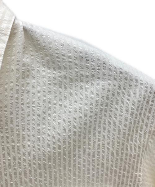 Demi-Luxe Beams（デミルクス ビームス）Demi-Luxe Beams (デミルクス ビームス) シャドーストライプ シャツ　24SS  ホワイト サイズ:Fの古着・服飾アイテム