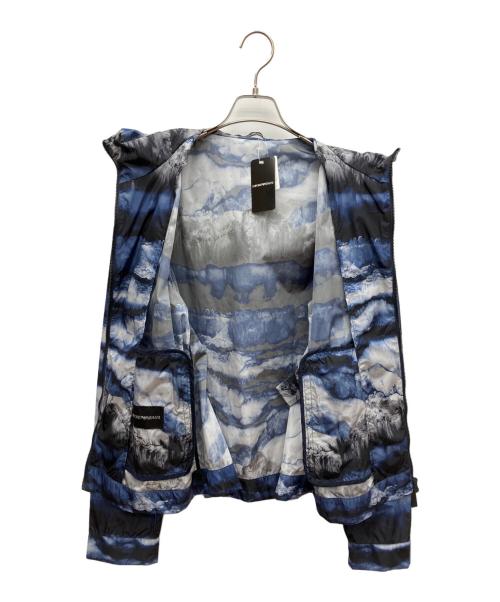 EMPORIO ARMANI（エンポリオ アルマーニ）EMPORIO ARMANI (エンポリオ アルマーニ) ナイロン ウィンドブレーカー ブルー×ブラック サイズ:52 未使用品の古着・服飾アイテム