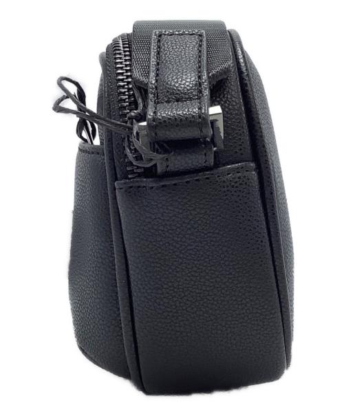 ARMANI EXCHANGE（アルマーニ エクスチェンジ）ARMANI EXCHANGE (アルマーニ エクスチェンジ) AXロゴショルダーバッグ ブラック 未使用品の古着・服飾アイテム