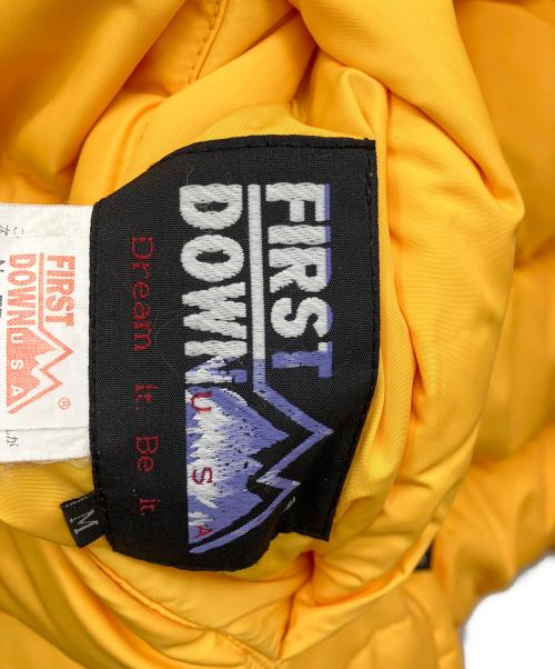 FIRST DOWN（ファーストダウン）FIRST DOWN (ファーストダウン) リバーシブルダウンジャケット ブラック×イエロー サイズ:Mの古着・服飾アイテム