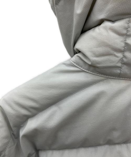 mont-bell（モンベル）mont-bell (モンベル) パーマフロストライトダウンパーカ グレー×オレンジ サイズ:SIZE Sの古着・服飾アイテム