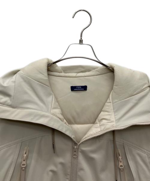 ITEMS URBAN RESEARCH（アイテムズ アーバンリサーチ）ITEMS URBAN RESEARCH (アイテムズ アーバンリサーチ) ダウンフーディージャケット ベージュ サイズ:SIZE Mの古着・服飾アイテム