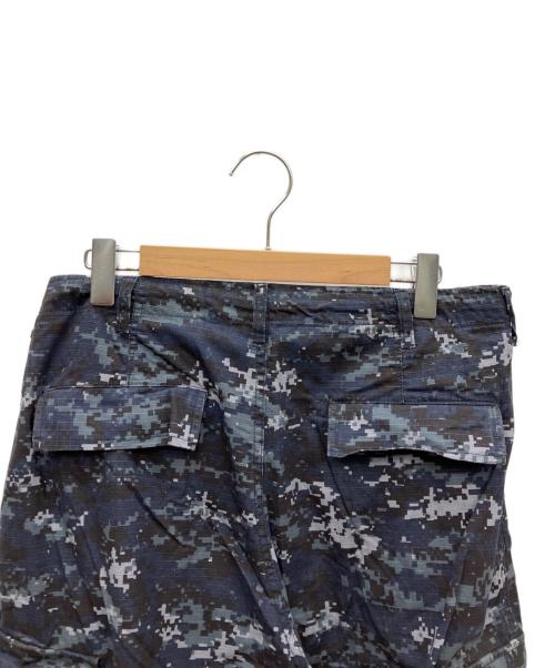 NAUTICA（ノーティカ）NAUTICA (ノーティカ) デジタルカモフラージュ カーゴパンツ ネイビー サイズ:SIZE Lの古着・服飾アイテム