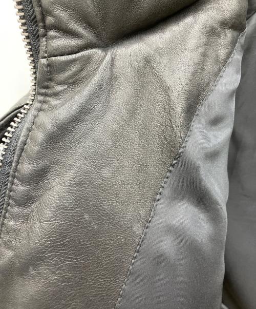AVIREX VARSITY（アヴィレックスバーシティ）AVIREX VARSITY (アヴィレックスバーシティ) ラムレザーダウンジャケット ブラック サイズ:Lの古着・服飾アイテム