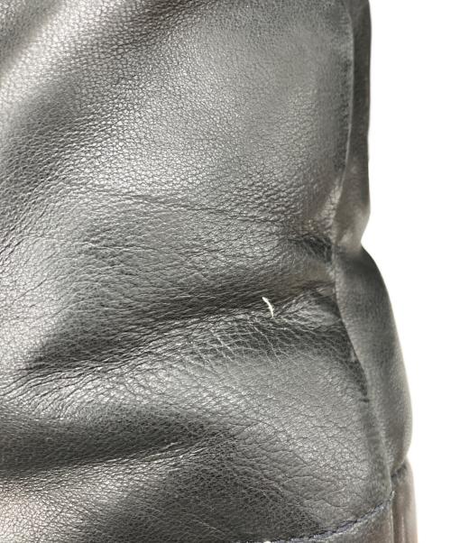 AVIREX VARSITY（アヴィレックスバーシティ）AVIREX VARSITY (アヴィレックスバーシティ) ラムレザーダウンジャケット ブラック サイズ:Lの古着・服飾アイテム
