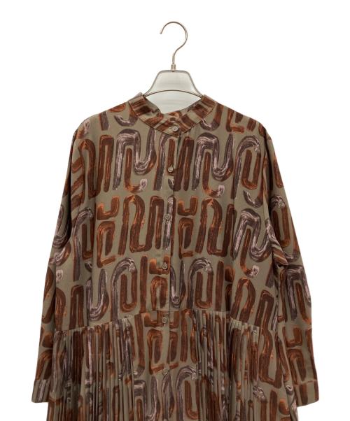SUM1 STYLE（スミスタイル）SUM1 STYLE (スミスタイル) 長袖プリーツワンピース ブラウン サイズ:SIZE Free 未使用品の古着・服飾アイテム