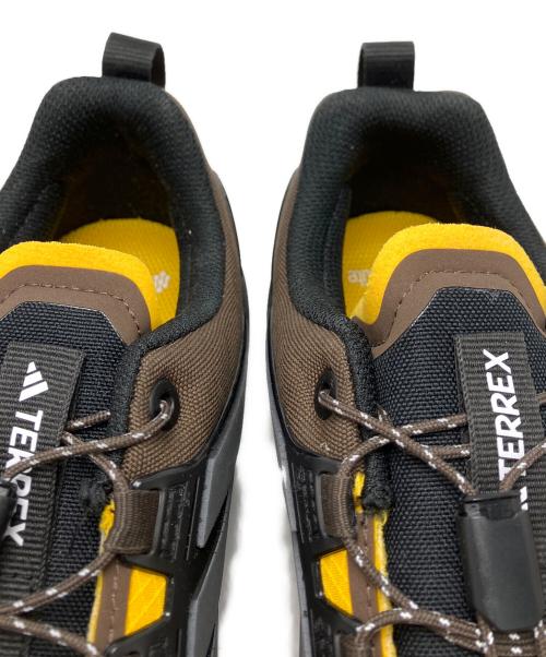 adidas（アディダス）adidas (アディダス) スニーカー グレー×イエロー サイズ:27.5cm 未使用品の古着・服飾アイテム