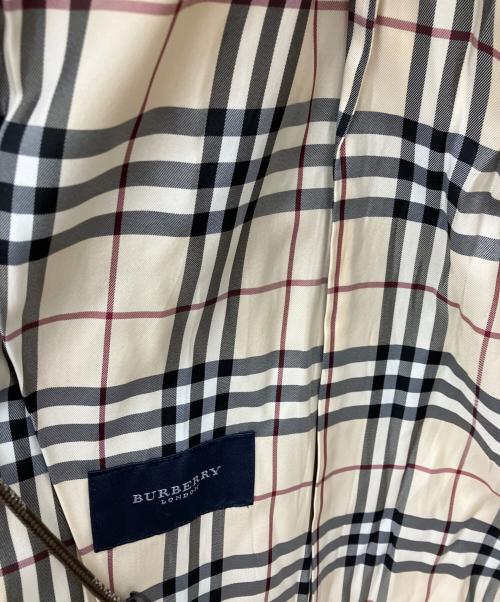 BURBERRY（バーバリー）BURBERRY (バーバリー) ダウンコート ブラウン サイズ:SIZE Mの古着・服飾アイテム