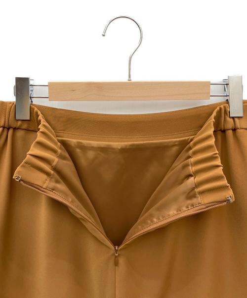 INDIVI（インディヴィ）INDIVI (インディヴィ) スカート ブラウン サイズ:SIZE 13 未使用品の古着・服飾アイテム
