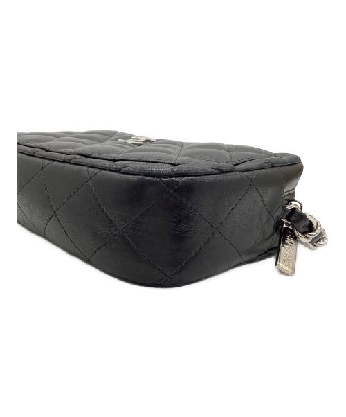 CHANEL（シャネル）CHANEL (シャネル) チェーンショルダーショルダーバッグ ブラックの古着・服飾アイテム