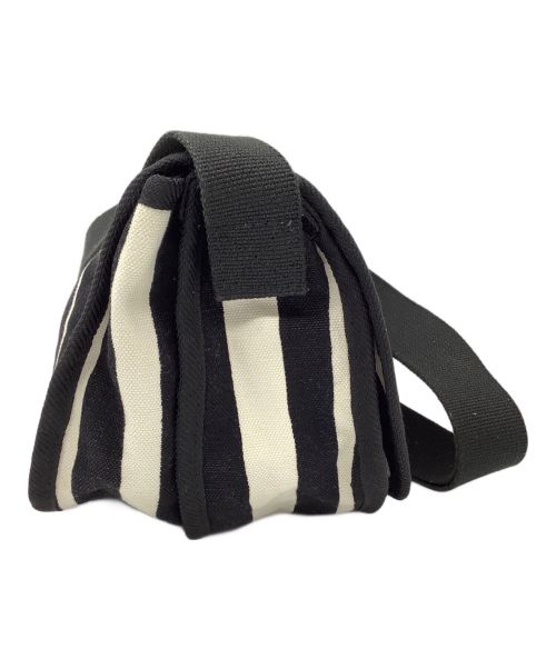 marimekko（マリメッコ）marimekko (マリメッコ) Kerttu SHOULDER BAG ブラック×ホワイトの古着・服飾アイテム