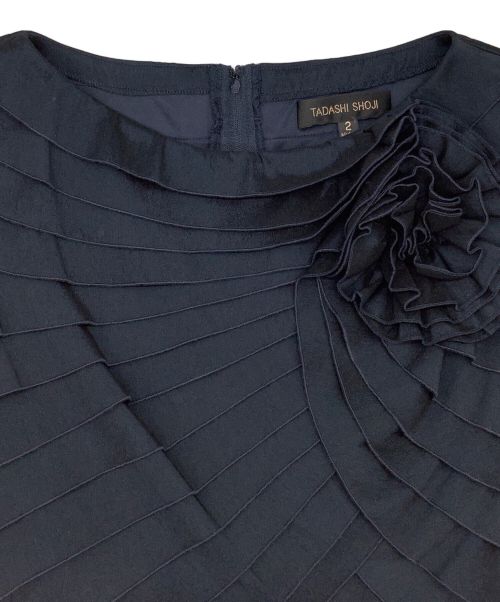 TADASHI SHOJI（タダシ ショージ）TADASHI SHOJI (タダシ ショージ) ティアードコサージュミディアムドレス ネイビー サイズ:2(9号)の古着・服飾アイテム