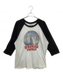 STRANGER THINGS（ストレンジャーシングス）の古着「ヴィンテージTシャツ」｜ブラック×ホワイト