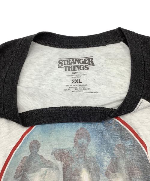 STRANGER THINGS（ストレンジャーシングス）STRANGER THINGS (ストレンジャーシングス) ヴィンテージTシャツ ブラック×ホワイト サイズ:2XLの古着・服飾アイテム