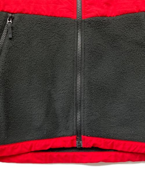 THE NORTH FACE（ザ ノース フェイス）THE NORTH FACE (ザ ノース フェイス) デナリジャケット レッドxブラック サイズ:Mの古着・服飾アイテム