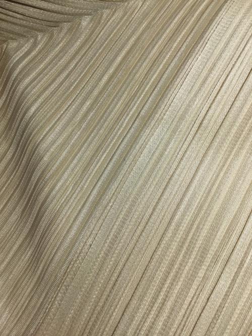 PLEATS PLEASE（プリーツプリーズ）PLEATS PLEASE (プリーツプリーズ) カーディガン ベージュ サイズ:3の古着・服飾アイテム