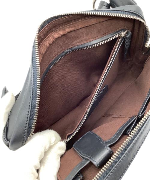 P.i.d（ピーアイディー）P.i.d (ピーアイディー) Ecrire 撥水レザー ボディバッグ ネイビーの古着・服飾アイテム