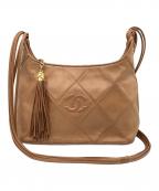 CHANELシャネル）の古着「ヴィンテージ タッセル ショルダーバッグ」｜ブラウン