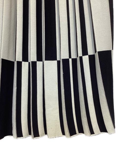 UNITED TOKYO（ユナイテッドトーキョー）UNITED TOKYO (ユナイテッドトーキョー) チェッカーニットスカート ホワイト×ブラック サイズ:1の古着・服飾アイテム