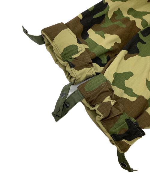 BEAMS（ビームス）BEAMS (ビームス) ビッグECWCSパーカー ブラック×オリーブ サイズ:S 未使用品の古着・服飾アイテム