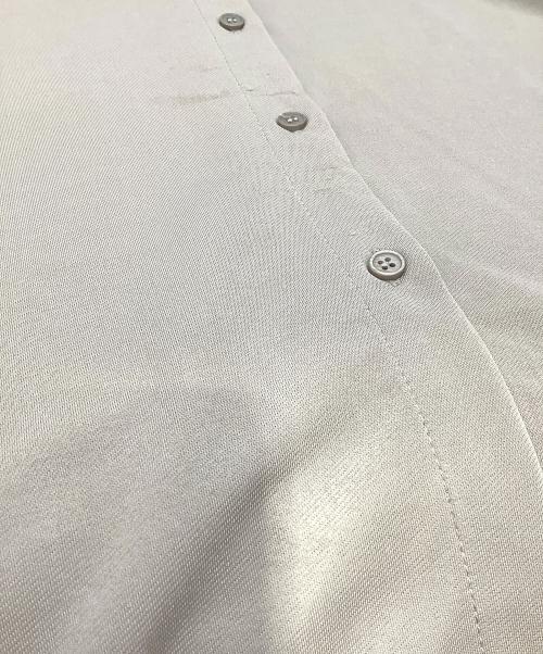 CYAN TOKYO（シアン トーキョー）CYAN TOKYO (シアン トーキョー) オーバースリーブタックジャージブラウス ベージュ サイズ:FREEの古着・服飾アイテム