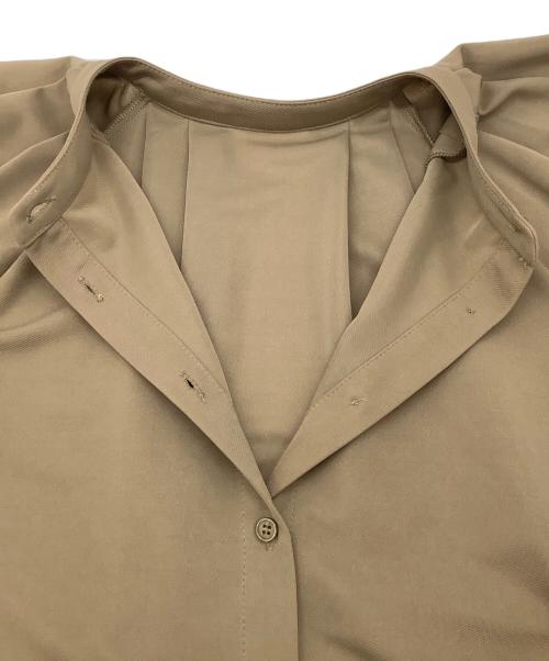 CYAN TOKYO（シアン トーキョー）CYAN TOKYO (シアン トーキョー) オーバースリーブタックジャージブラウス ベージュ サイズ:FREEの古着・服飾アイテム