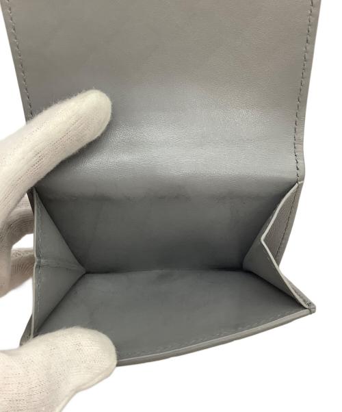 BOTTEGA VENETA（ボッテガベネタ）BOTTEGA VENETA (ボッテガベネタ) 3つ折り財布 グレーの古着・服飾アイテム