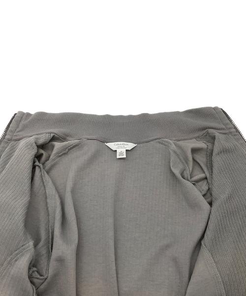 Calvin Klein（カルバンクライン）Calvin Klein (カルバンクライン) 切替ジップアップジャケット グレー サイズ:Mの古着・服飾アイテム