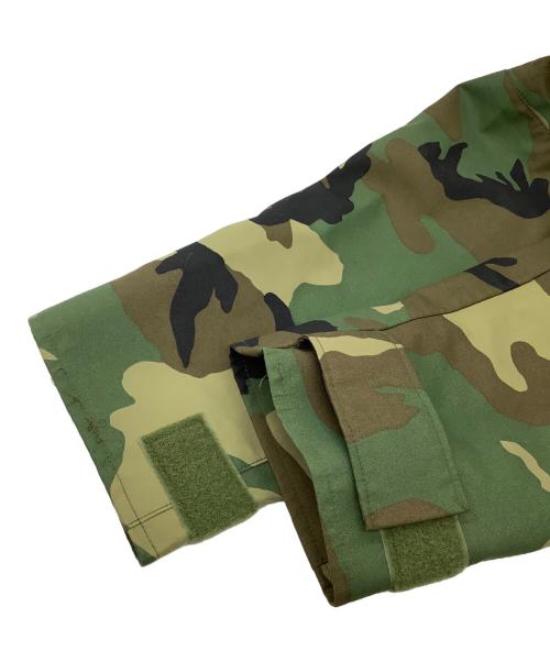 US ARMY（ユーエスアーミー）US ARMY (ユーエスアーミー) ECWCS GEN1 WOODLAND CAMO JACKET カーキ サイズ:SMALL-REGULARの古着・服飾アイテム