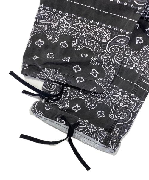 sacai（サカイ）sacai (サカイ) Ghetto Gastro Bandana Print Pants ブラック サイズ:3の古着・服飾アイテム