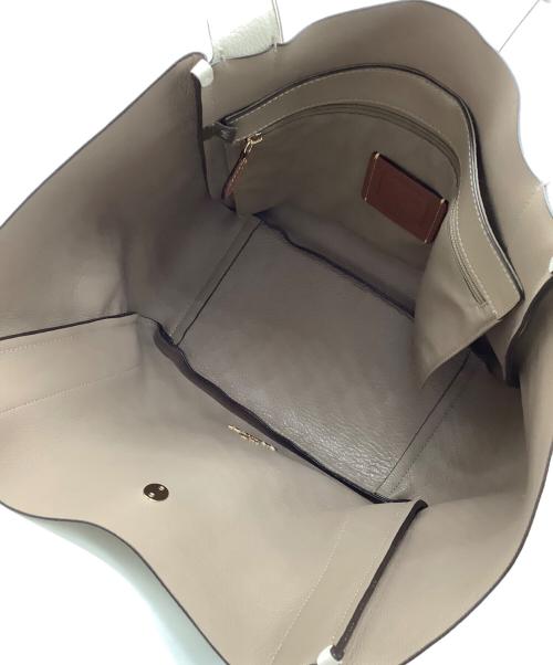 COACH（コーチ）COACH (コーチ) ハドリー ターンロック トート バッグ ホワイトの古着・服飾アイテム